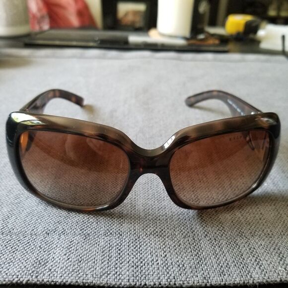 Ralph Lauren tortoise sunglasses metal detail, brown gradient lenses, women’s main image 6